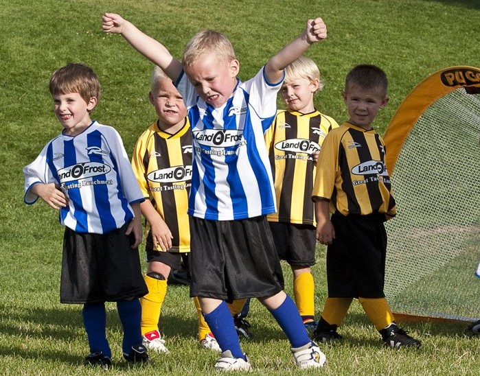 7 Reasons Why Kids Should Play Sports