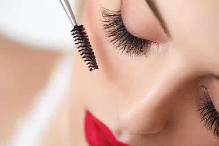Best Waterproof Mascara Buying Guide
