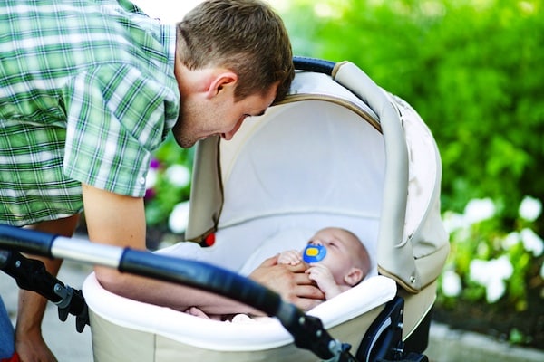 Paternal Bonding: How to Encourage a Father to Connect With His Children