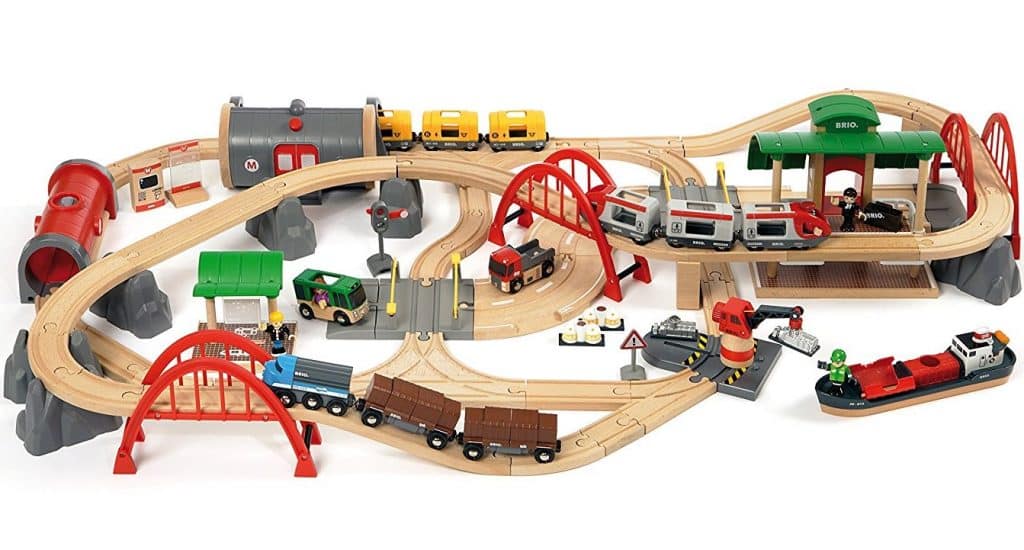 Brio 33052 Deluxe Railway Set